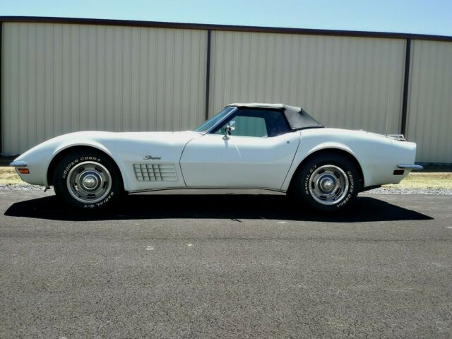 Chevrolet Corvette 1971 image number 25