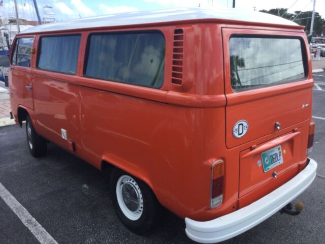 Volkswagen Bus/Vanagon 1973 image number 20