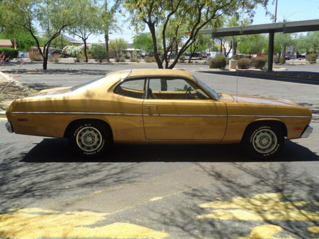 Plymouth Duster 1973 image number 28