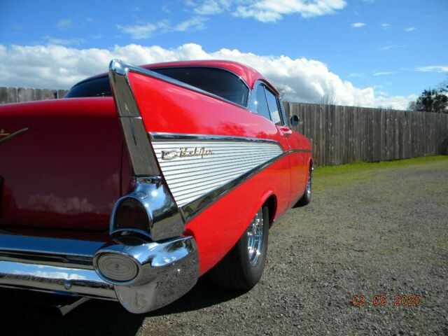 Chevrolet Bel Air/150/210 1957 image number 12