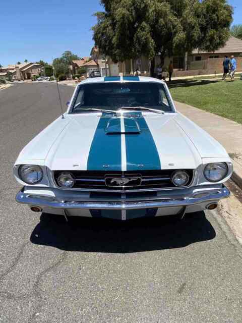 Ford Mustang 1965 image number 13