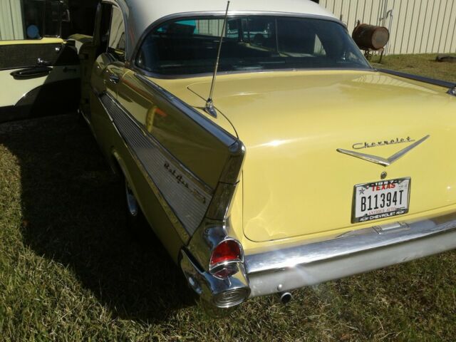 Chevrolet Bel Air/150/210 1957 image number 28