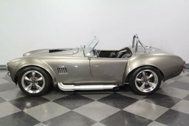 Shelby Cobra 1965 image number 26