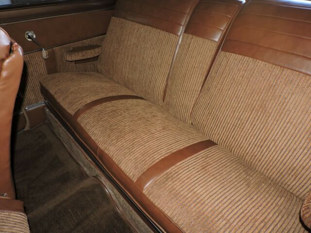 Chrysler Town & Country 1950 image number 28