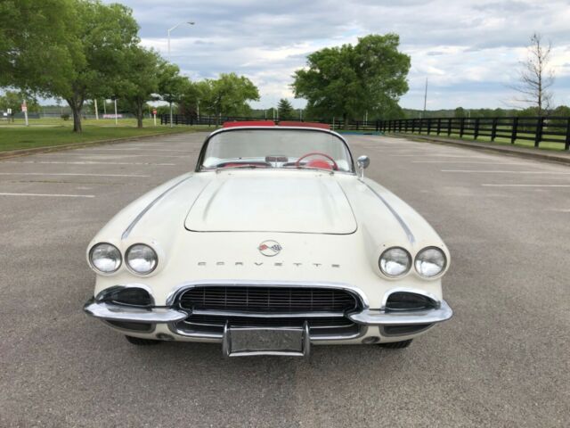 Chevrolet Corvette 1962 image number 27