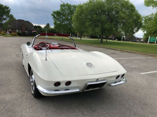 Chevrolet Corvette 1962 image number 33