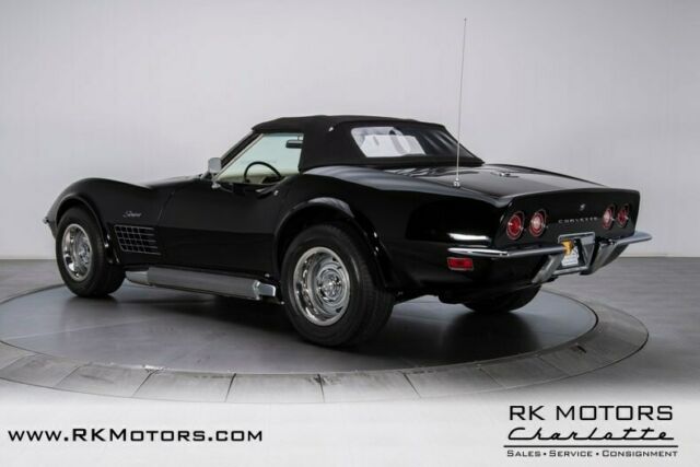 Chevrolet Corvette 1971 image number 14