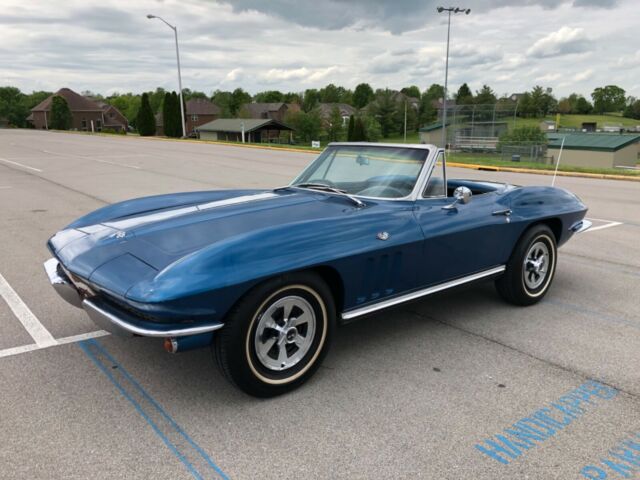 Chevrolet Corvette 1965 image number 0