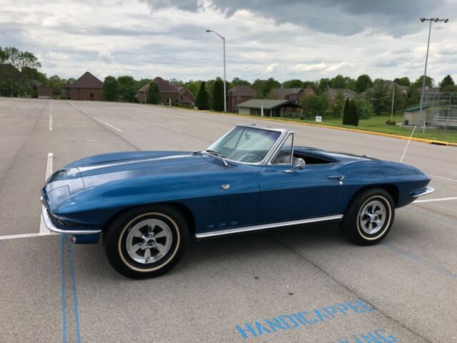 Chevrolet Corvette 1965 image number 1