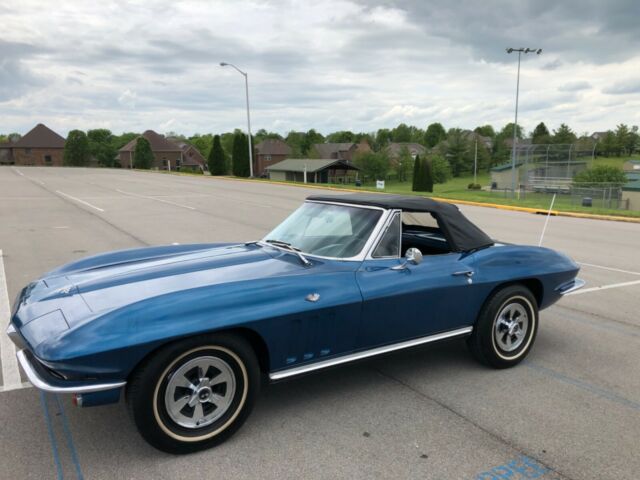 Chevrolet Corvette 1965 image number 10