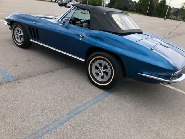 Chevrolet Corvette 1965 image number 11