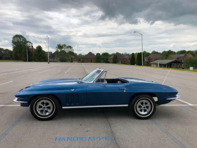 Chevrolet Corvette 1965 image number 24