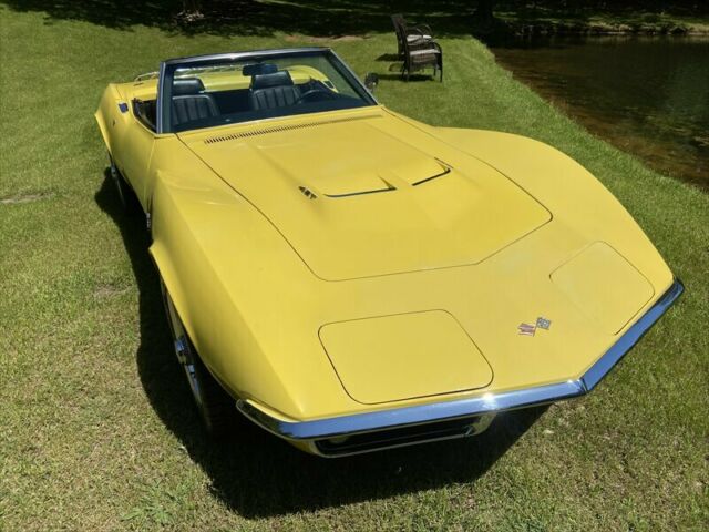 Chevrolet Corvette 1969 image number 2