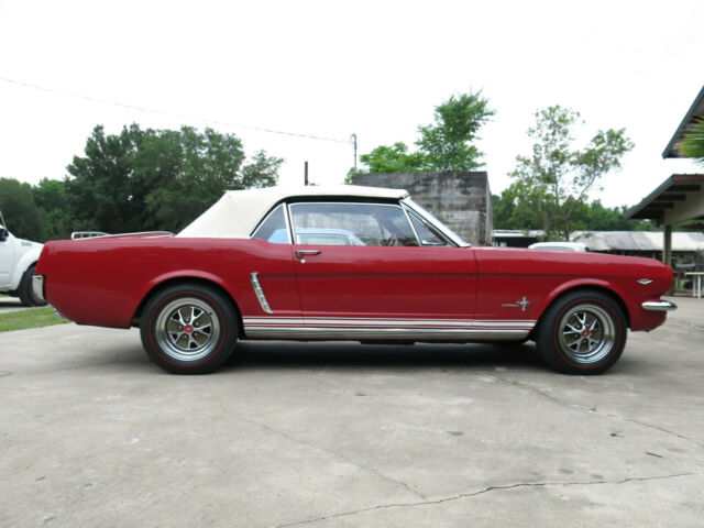 Ford Mustang 1965 image number 13