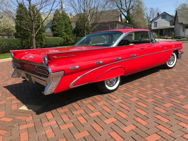 Pontiac Bonneville 1959 image number 16