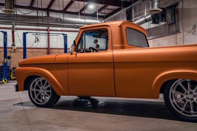 Ford F-100 1961 image number 18