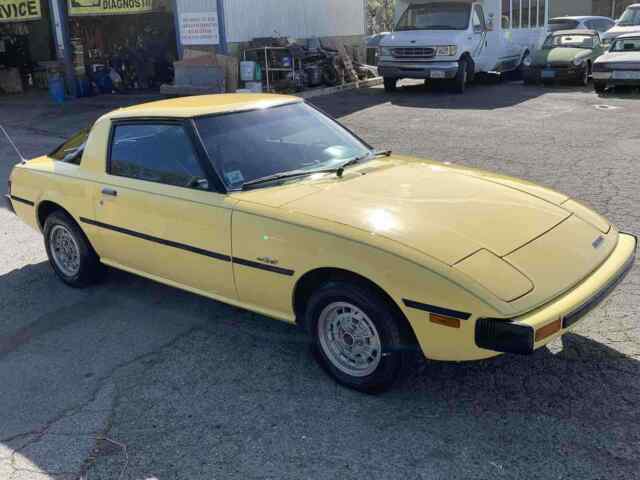 Mazda RX-7 1979 image number 32