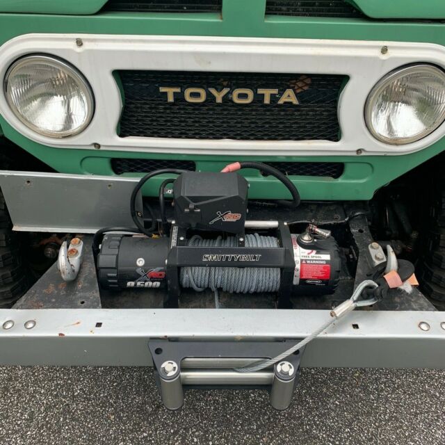 Toyota Land Cruiser 1977 image number 6