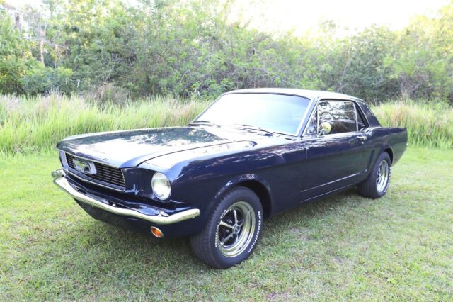 Ford Mustang 1966 image number 0