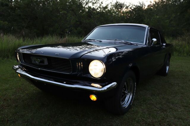 Ford Mustang 1966 image number 23