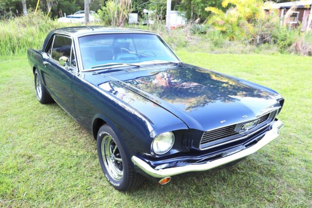 Ford Mustang 1966 image number 29