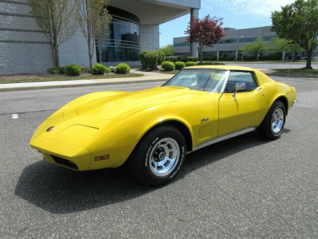 Chevrolet Corvette 1973 image number 2