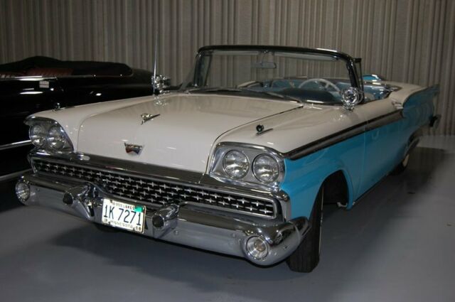 Ford Skyliner Convertible 1959 image number 28