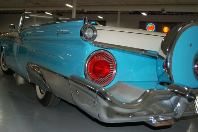 Ford Skyliner Convertible 1959 image number 37