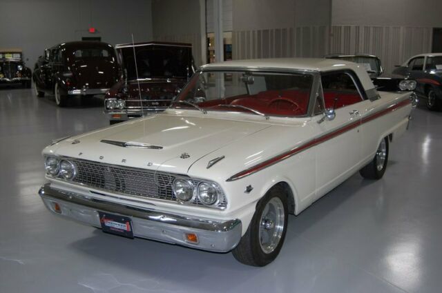 Ford Fairlane 500 Sport Coupe 1963 image number 6