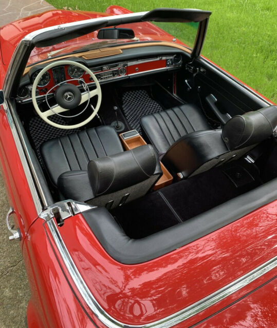 Mercedes-Benz SL-Class 1970 image number 34