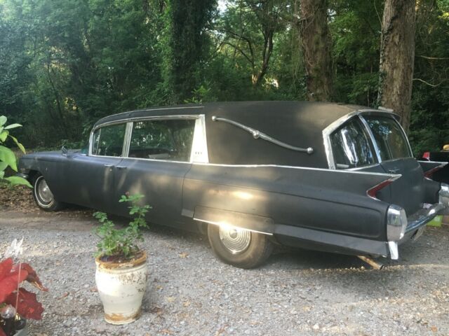 Cadillac Hearse 1962 image number 15