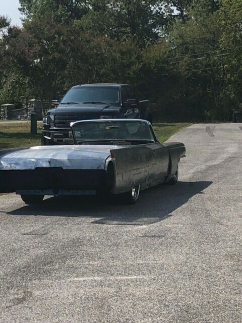 Cadillac DeVille 1964 image number 2