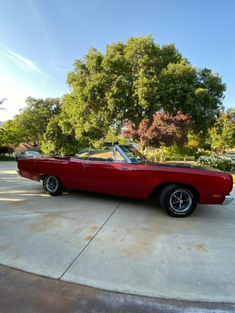 Plymouth Road Runner 1969 image number 18