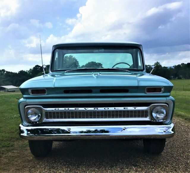 Chevrolet C-10 1965 image number 15