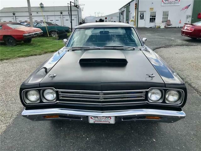 Plymouth Road Runner 1969 image number 15