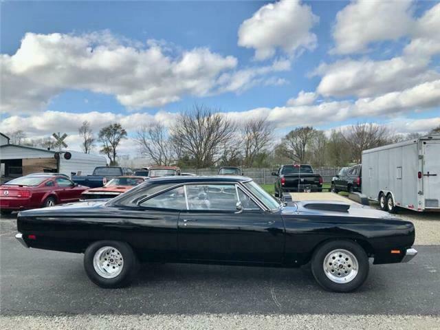 Plymouth Road Runner 1969 image number 19