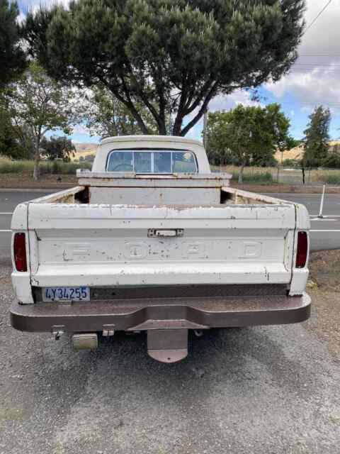 Ford F250 1966 image number 16