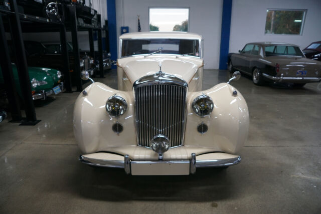 Bentley MARK VI 4.25L ALUMINUM FREESTONE & WEBB COACHBUILT 1947 image number 29