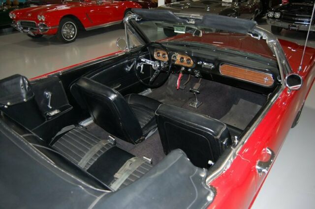 Ford Mustang Convertible 1966 image number 34