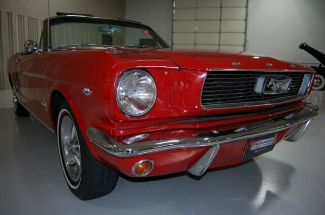 Ford Mustang Convertible 1966 image number 8