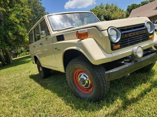 Toyota Land Cruiser 1969 image number 0