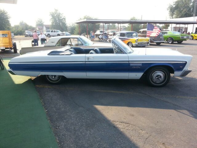 Plymouth Sport Fury 1965 image number 0