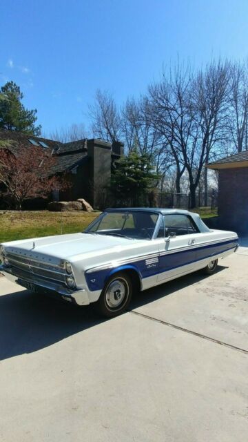 Plymouth Sport Fury 1965 image number 1