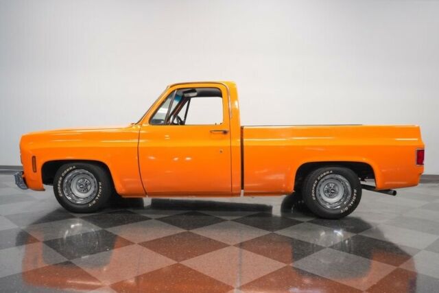 Chevrolet C-10 1977 image number 2