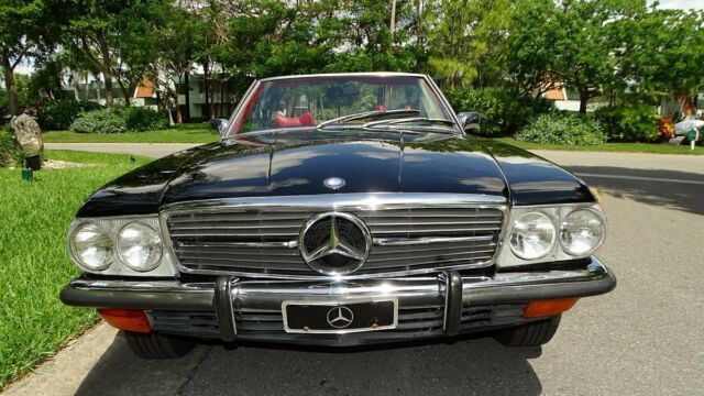 Mercedes-Benz SL-Class 1972 image number 31