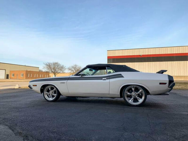 Dodge Challenger 1971 image number 19