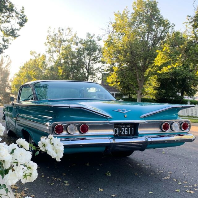 Chevrolet Impala 1960 image number 1