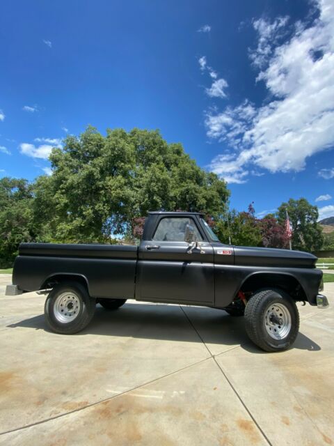 Chevrolet C-10 1965 image number 1