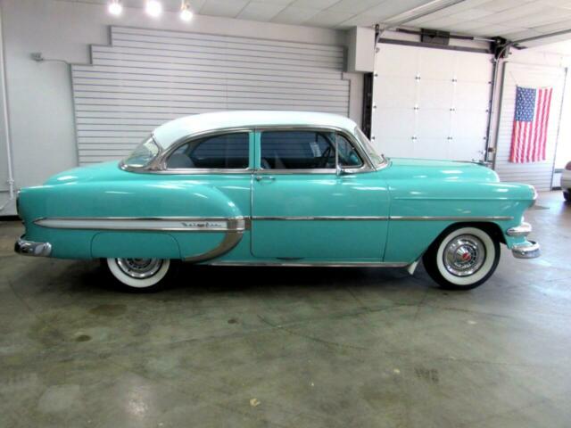 Chevrolet Bel Air/150/210 1954 image number 2