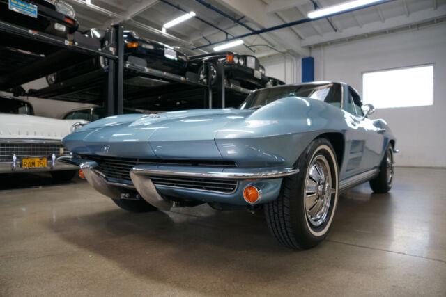 Chevrolet Corvette 327/365HP L76 V8 4 spd Coupe with AC 1964 image number 27